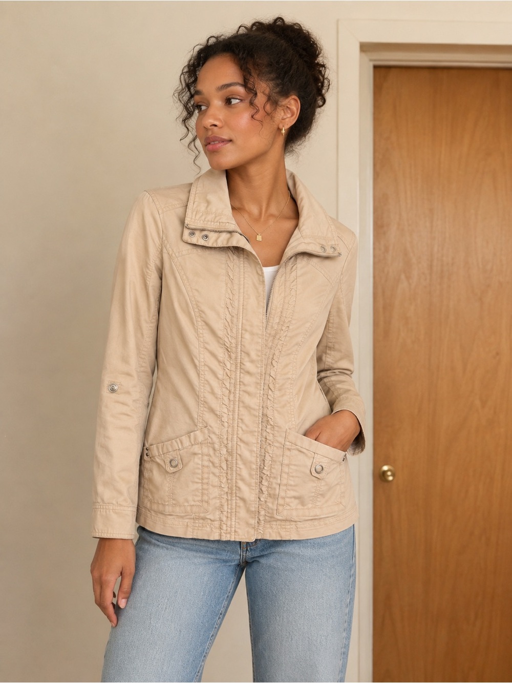 White House Black Market Women’s Beige Cotton Blend Utility Jacket. Size: 00